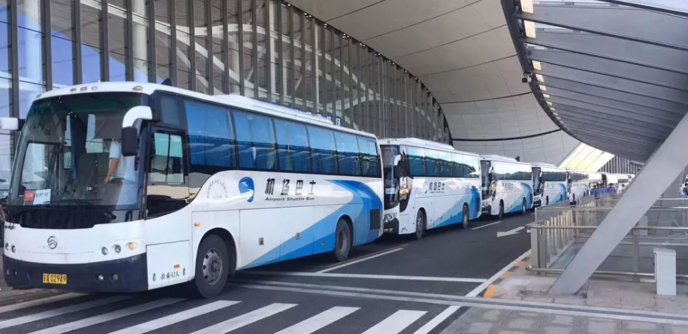جابه‌جایی از فرودگاه پکن تا مرکز شهر با اتوبوس شاتل فرودگاه