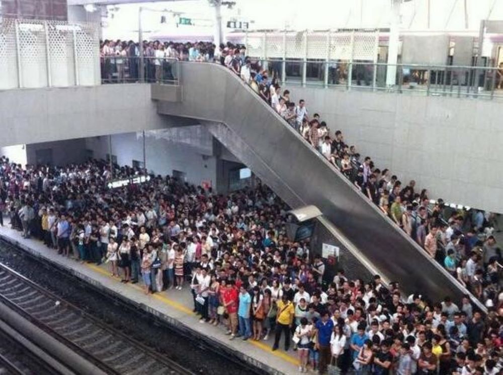 ساعات پرتردد مترو پکن