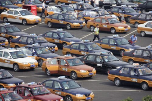 راهنمای گرفتن تاکسی در چین؛ نکات مربوط به تاکسی‌های چین و کرایه آنها